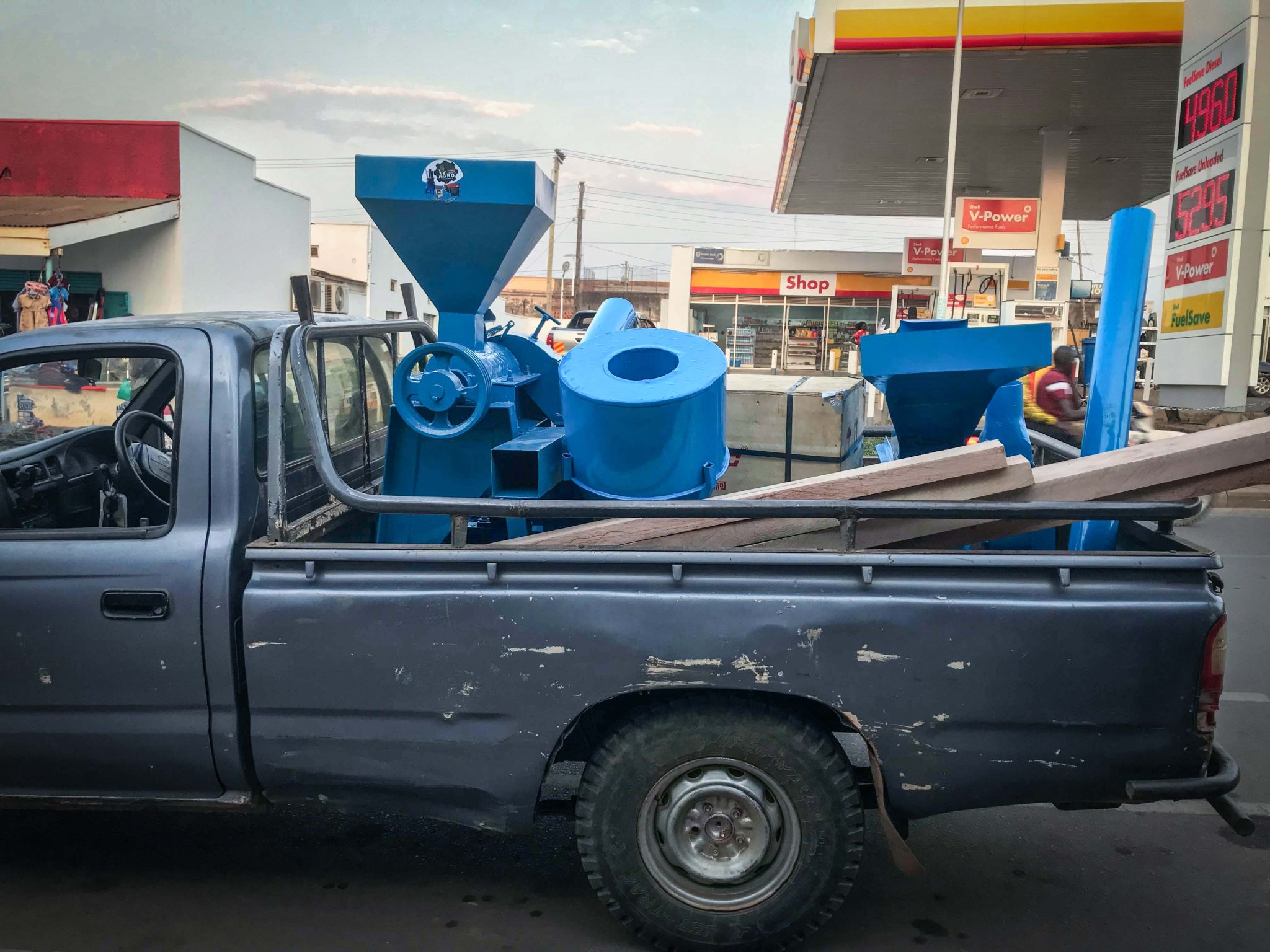 Transporting the maize mill